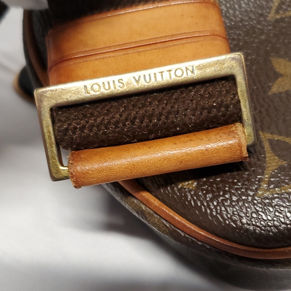 Authentic Louis Vuitton Brown Monogram Crossbody Bag - Picture 3 of 14